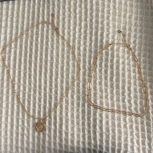 set of 2 gold necklaces